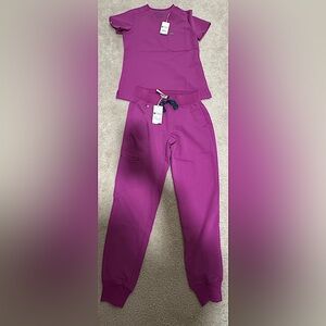 Figs fuschia scrub set XXS/XXSP (NEW WITH TAGS)